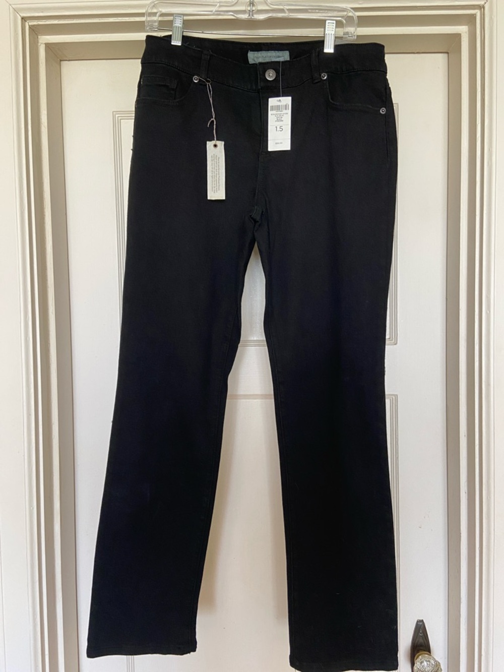 Chico's So Slimming Slim Leg Jeans in Black